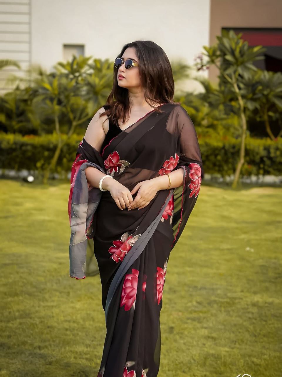 Soft Pure Georgette Handwork Saree – Digital Print Khatli Work Saree Online Soft Pure Georgette Handwork Saree – Digital Print Khatli Work Saree Online